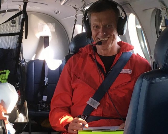 Bjørn har jobbet som flysykepleier i 28 år – slik vil han redde flere liv